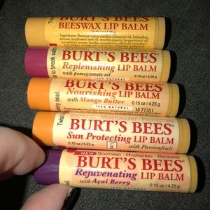 Set of 5 Burt’s Bees chapsticks.